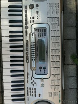 CASIO WK 3300- větši, 6,5 oktávy, 76 kláves, Usb host. - 8