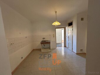 Prodej rodinného domu o rozloze 100 m2 - Židovice - 8