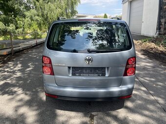 Volkswagen Touran 1.4tsi, naj 106 tis. km, vyhř. sedačky. - 8