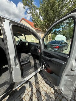 Prodám Mercedes Vito 114 Tourer delší verze .. - 8