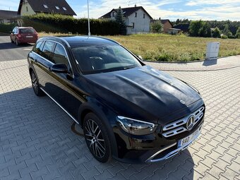 E 220d 4-MATIC ALLTERRAIN,2022,FACELIFT,CZ,DPH,EXTRA STAV - 8