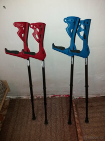 Toaletní židle, sedačka na vanu a francouzské berle - 8