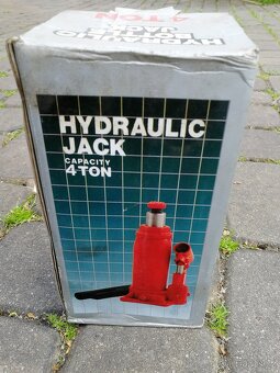 Hydraulický zvedák panenka 4 tuny. Nový - uloženka. - 8