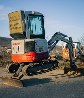 Bagr Takeuchi TB23 + vrták + kladivo + 4 lyžice. - 8