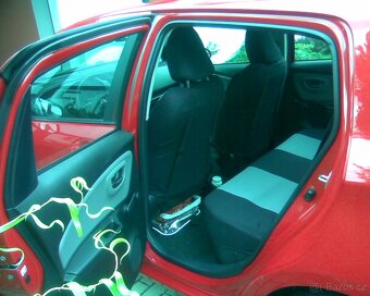 Toyota Yaris 1.33 - 8