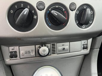 Ford Focus 2.0i 16V 107KW Kabriolet - 8