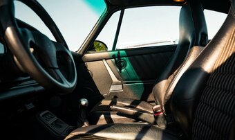 Porsche 911 964 Carrera 2 - 8