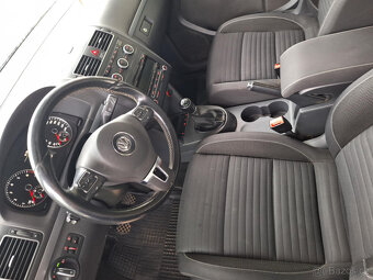 Volkswagen Touran 2015 +4x AluServiska + výpisy z STK - 8