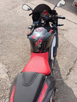 Aprilia RS125 - 8