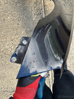 predni blatnik skoda octavia III pravy 12- cerny - 8