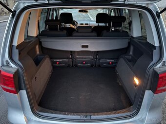 Volkswagen Touran - 8