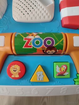Interaktivní hrací stolek Fisher Price pejsek - 8