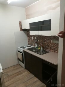 Nabízím byt 2+kk (48 m2) v Malešicích, ulice Gollova - 8