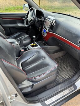 Hyundai Santa Fe 2.2 CRDi, 2007 – spolehlivé auto ve výborné - 8