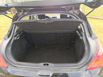 Peugeot 308 - 8