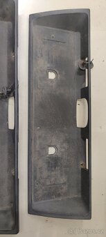 Bmw e30 2x kastlik, 2x plast pro zadni znacku - 8