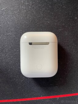 AirPods (2 generace) - 8