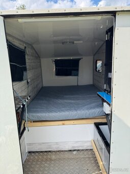 Vybavený minikaravan - 8
