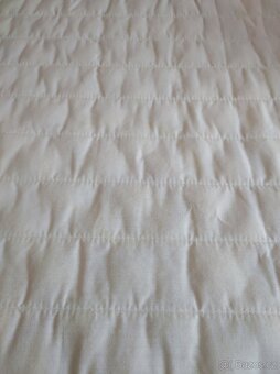 Dřevěná postýlka IKEA SNIGLAR + matrace + prostěradlo - 8