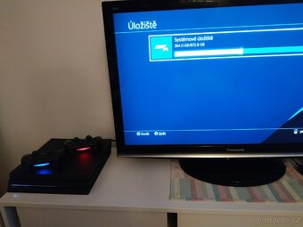 PS4 Pro 1T + dva ovladače + 5 her - 8