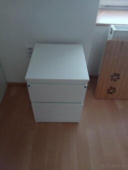 Nábytek z pokoje po dceři - 8