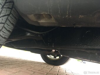 Land Rover Discovery 4 - 8