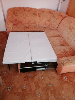 Rozkládací gauč s úložným prostorem se 2 taburety - 8