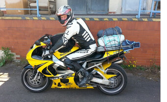 Suzuki GSX-R 750 K1 - 8