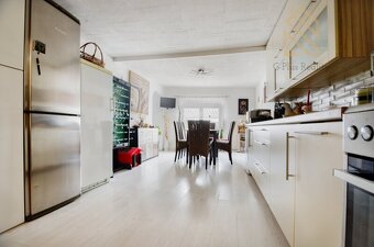 Prodej rodinný dům, 238m2, pozemek 395m2, Nížebohy - 8