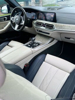 BMW X7 M 50i REZERVACE - 8