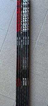 Hokejka Bauer TWITCH, pravá, P92 a P28, flex 70, 77 a 87 - 8