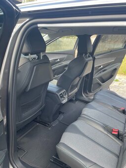 Peugeot 5008 1.2 PureTech 96kW ALLURE PACK - 8