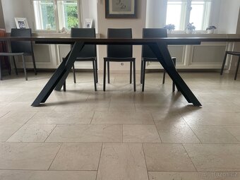 Designový jídelní stůl 240x100cm  a 8 židli - 8