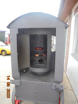 ZAHRADNí GRiL,UDíRNA - 8