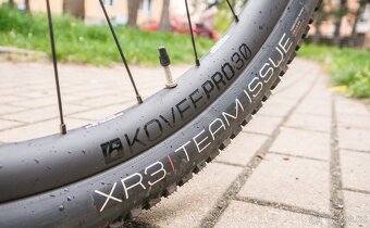2017/18 CUSTOM TREK FUEL 29", TOP STAV - 8
