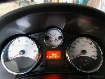 Peugeot 207 cc - 8