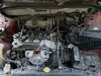 Nissan Almera - 8