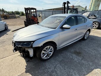 Škoda octavia 2.0TDi style 2022 29Tkm airbagy ok - 8