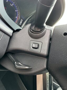 HYUNDAI i40 1.7 CRDi 100kW 2012 ČTĚTE INZERÁT DO KONCE - 8