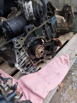Volkswagen bora 2.3 vr5 - 8