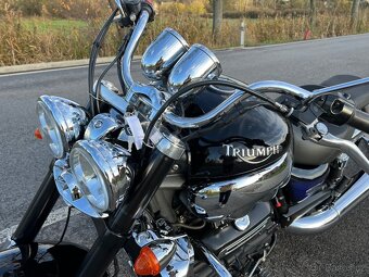 Triumph Rocket III Roadster - 8