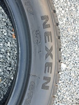 Pěkné zimní pneu Nexen Winguard Sport 215/45/17 vzorek 8mm - 8