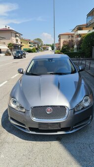 Jaguar XF 3.0 D - 8