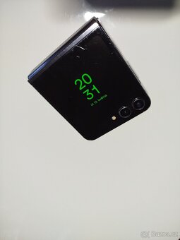 Samsung Z Flip 5 8/256Gb - 8