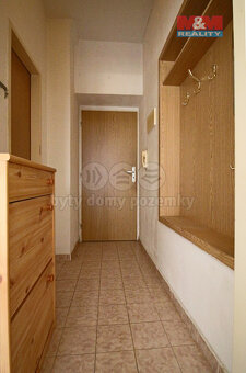 Prodej bytu 1+kk, 30 m², Hradec Králové, ul. Na Hrázce - 8