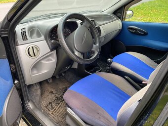 Fiat Punto 1.2 - 8