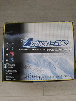 Dětská lyžařská helma - 8