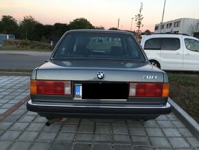 BMW e30 - 8