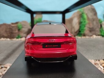 prodám nový model 1:18 audi RS5 competition - 8