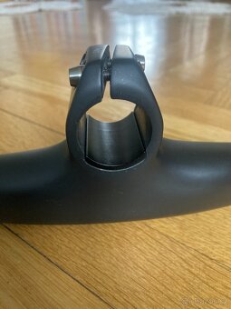 Řídítka s představcem Bontrager RSL - 8